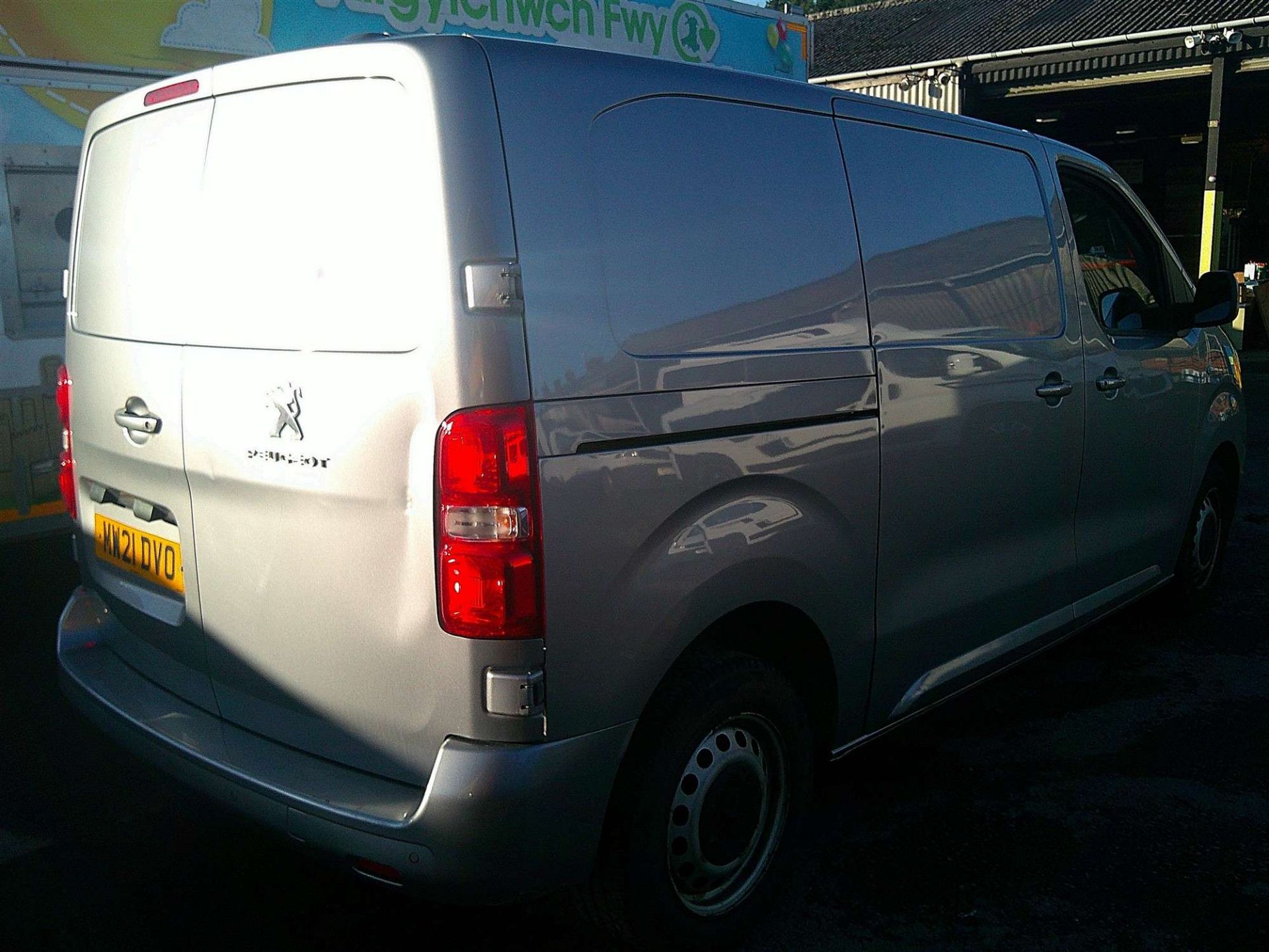 2021 21 reg PEUGEOT EXPERT PROFESSIONAL L1 BLUE HDI - Image 4 of 7