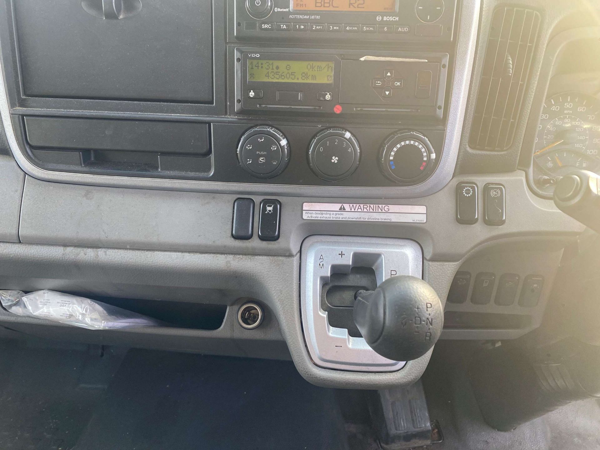 2018 18 REG MITSUBISHI FUSO CANTER 9TONNE 9C18 CURTAIN SIDER (SOLD OFF SITE - LIVERPOOL) - Image 8 of 10