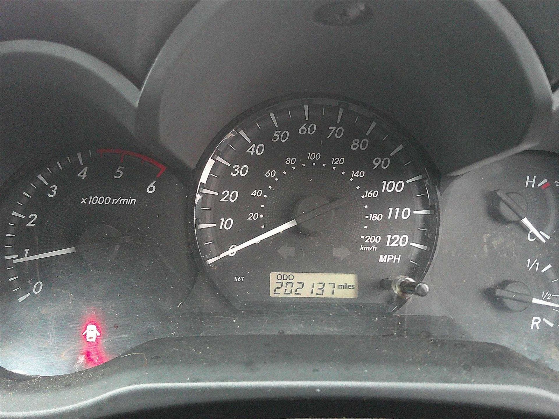 2013 63 REG TOYOTA HILUX HL2 D-4D 4X4 ECB (DIRECT ELECTRICITY NW) - Image 7 of 7