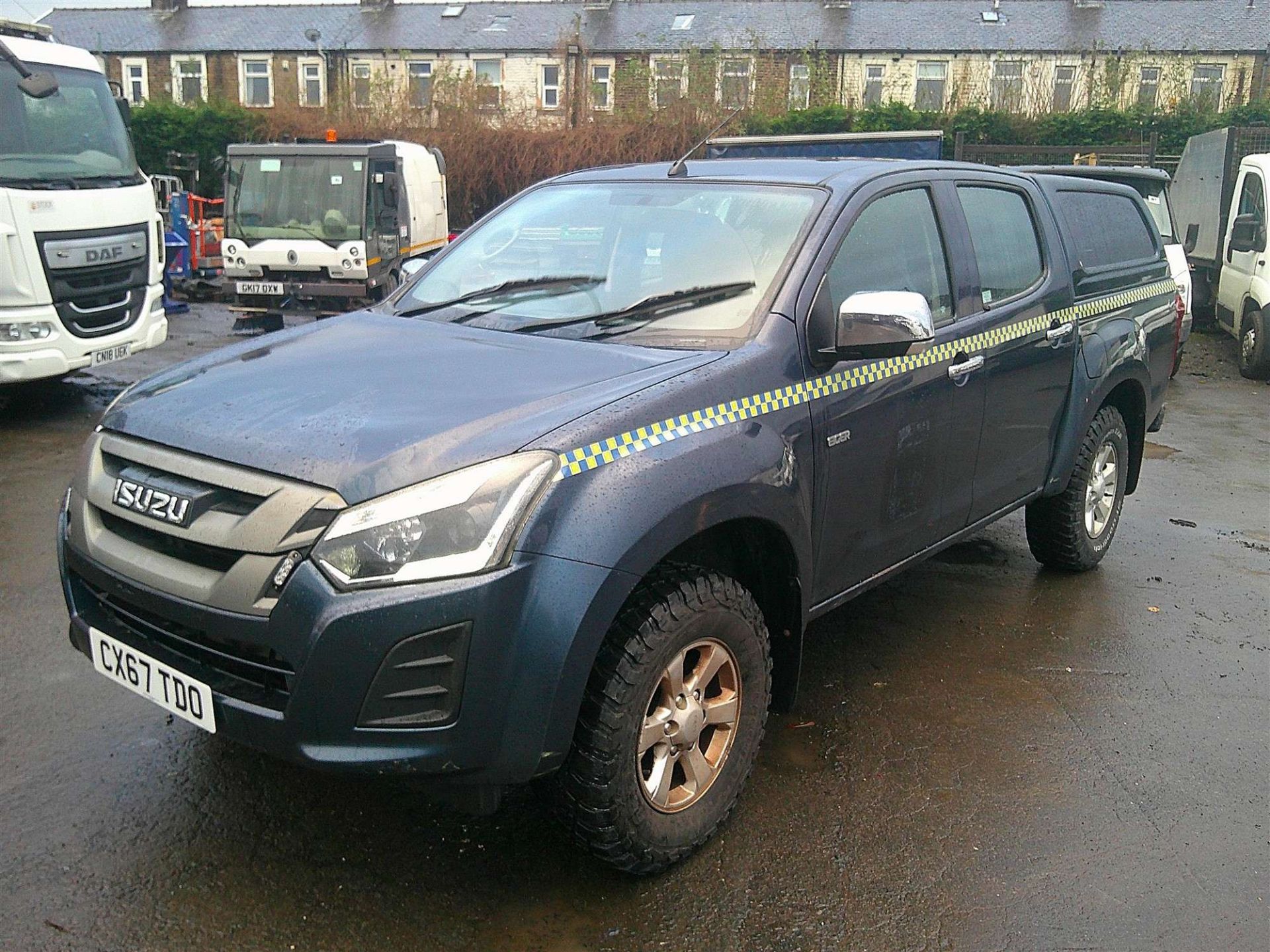 2017 67 REG ISUZU D-MAX EIGER PICK-UP (DIRECT COUNCIL) - Image 2 of 7