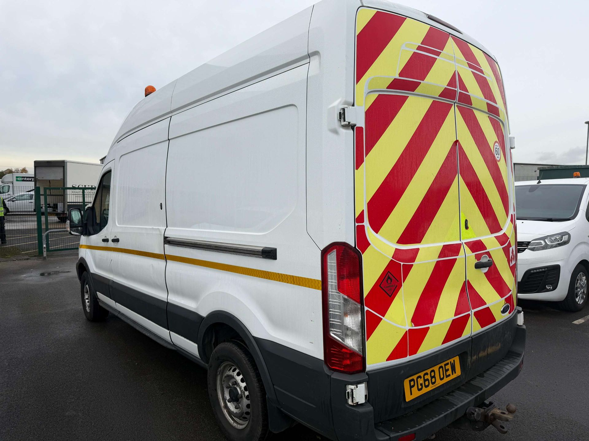 2019 68 REG FORD TRANSIT 350 L3 DIESEL RWD 2.0 TDCI 130PS H3 VAN - Image 3 of 7