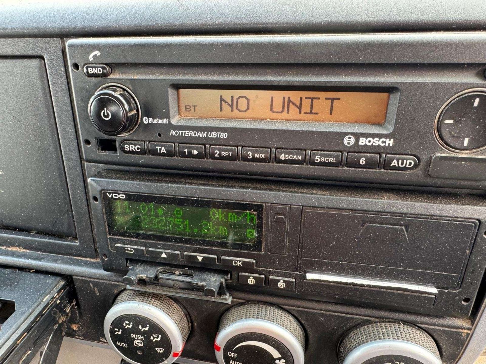 2020 69 REG MITSUBISHI CANTER 7.5T FLATBED (SOLD OFF SITE - LIVERPOOL) - Image 4 of 4