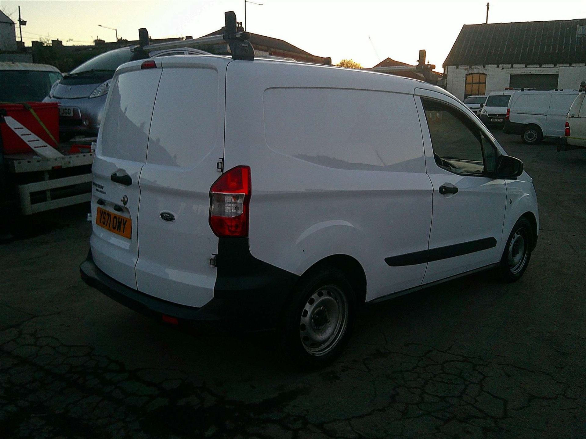 2022 71 REG FORD TRANSIT COURIER ECOBOOST - Image 4 of 7