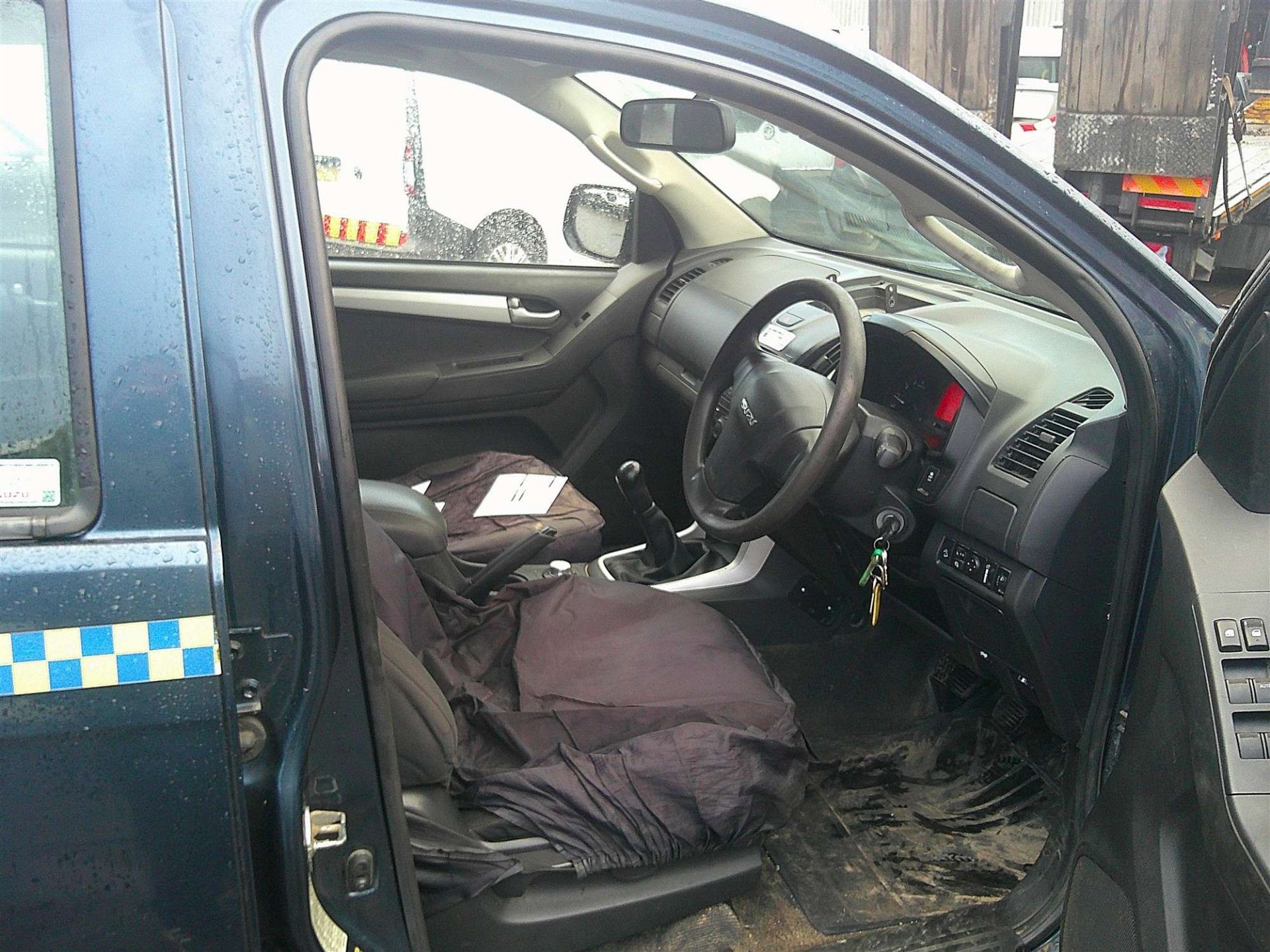 2017 67 REG ISUZU D-MAX EIGER PICK-UP (DIRECT COUNCIL) - Image 5 of 7