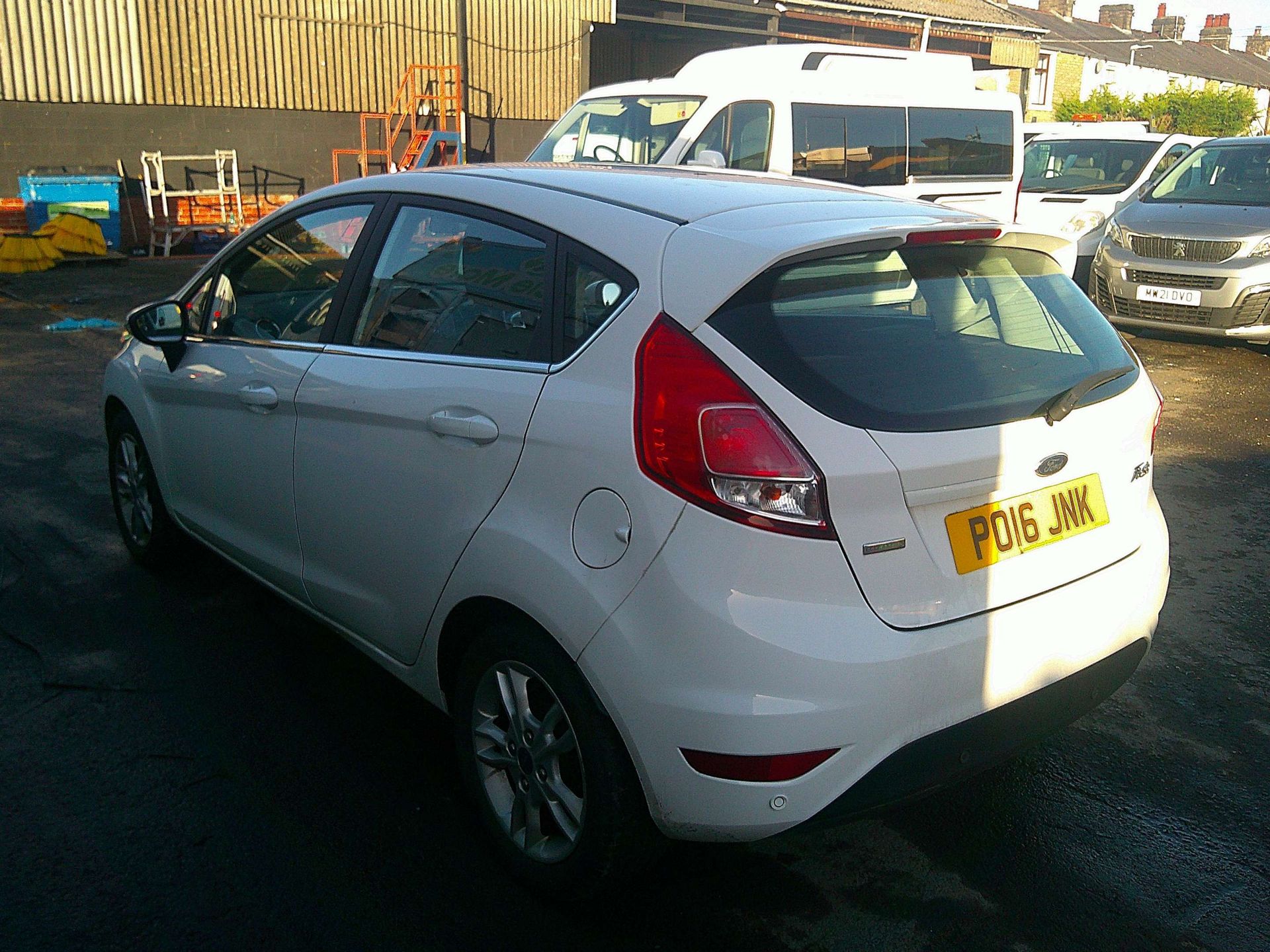 2016 16 REG FORD FIESTA ZETEC ECOBOOST (VAT QUALIFYING) (DIRECT FIRE & RESCUE) - Image 5 of 7