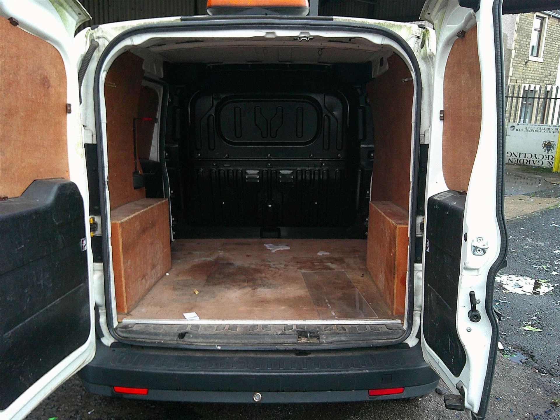 2013 13 REG VAUXHALL COMBO 2000 L1H1 CDTI ECOFLEX (NON RUNNER) (DIRECT ELECTRICITY NORTH WEST)*** - Image 6 of 7