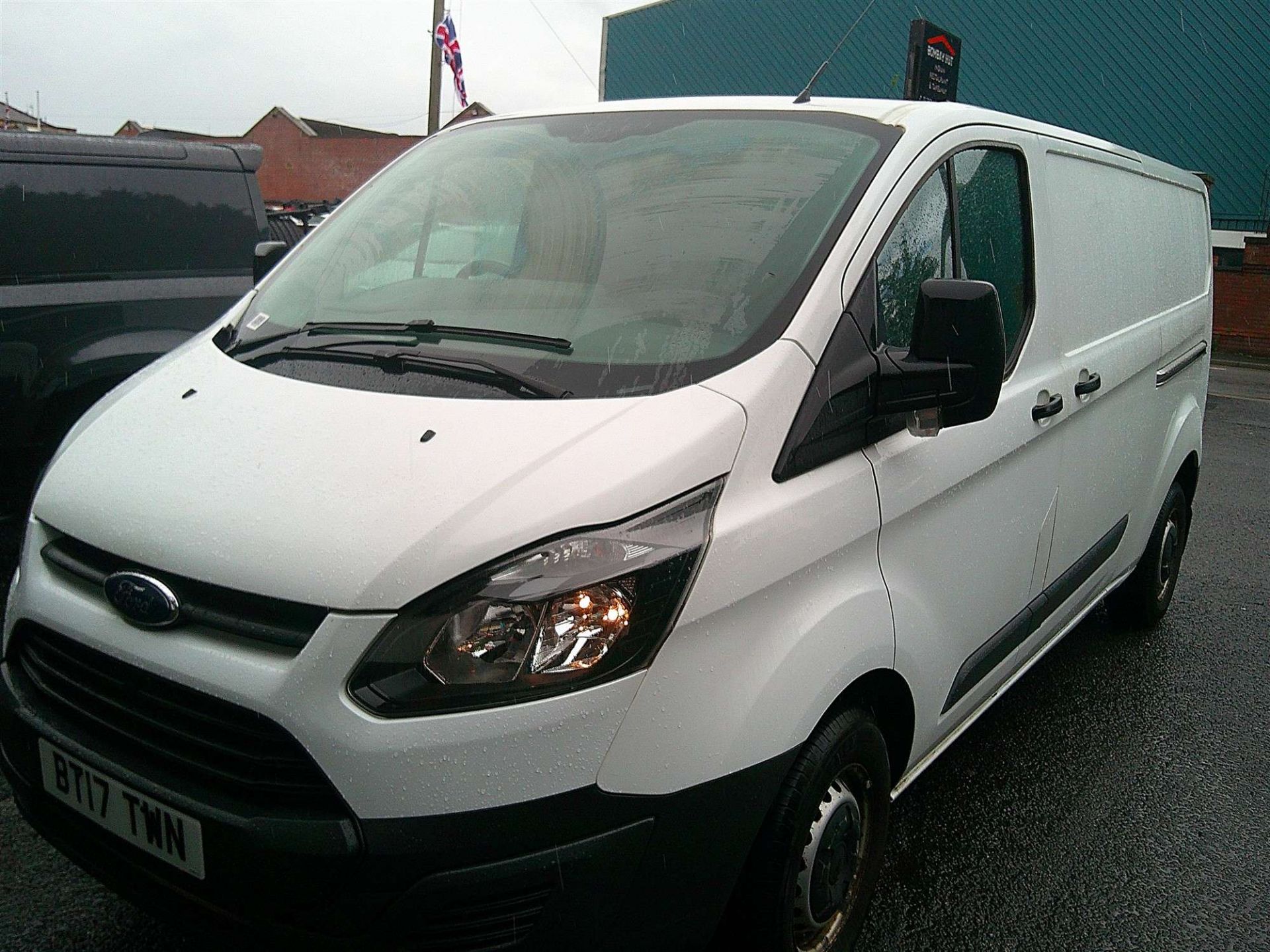 2017 17 reg Ford Transit Custom 290 - Image 2 of 7