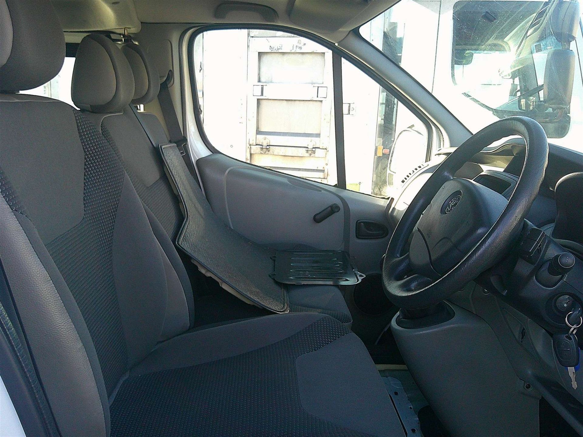 2013 13 REG VAUXHALL VIVARO SWB (DIRECT FIRE & RESCUE) - Image 5 of 7