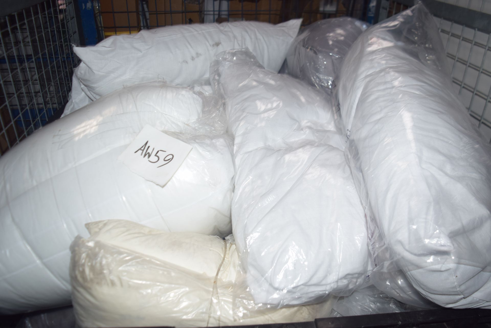 1 x magnum of soft furnishings, including Slumberdown 10 tog double duvet, 20" X 20" hollow fibre