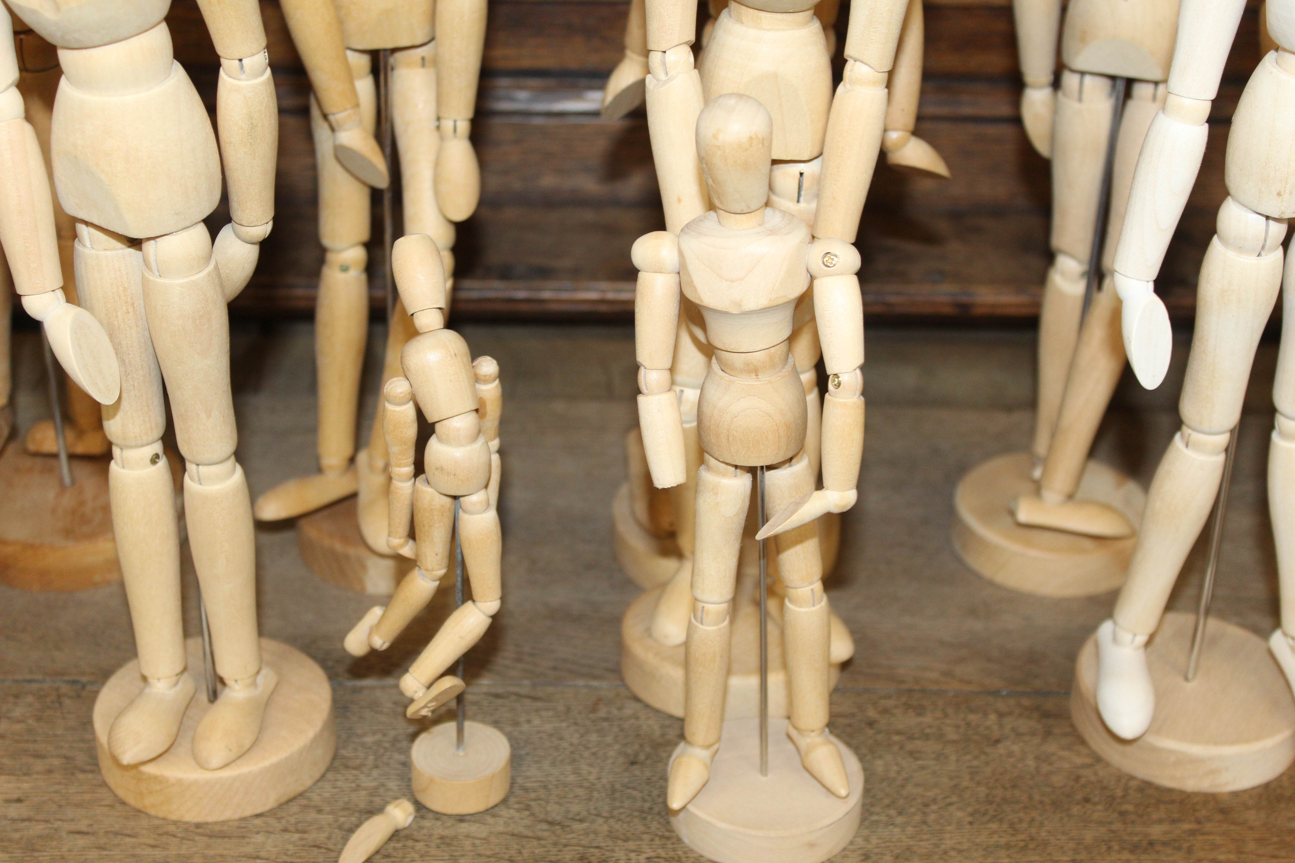 A quantity of artists lay style wooden dolls - Image 4 of 4