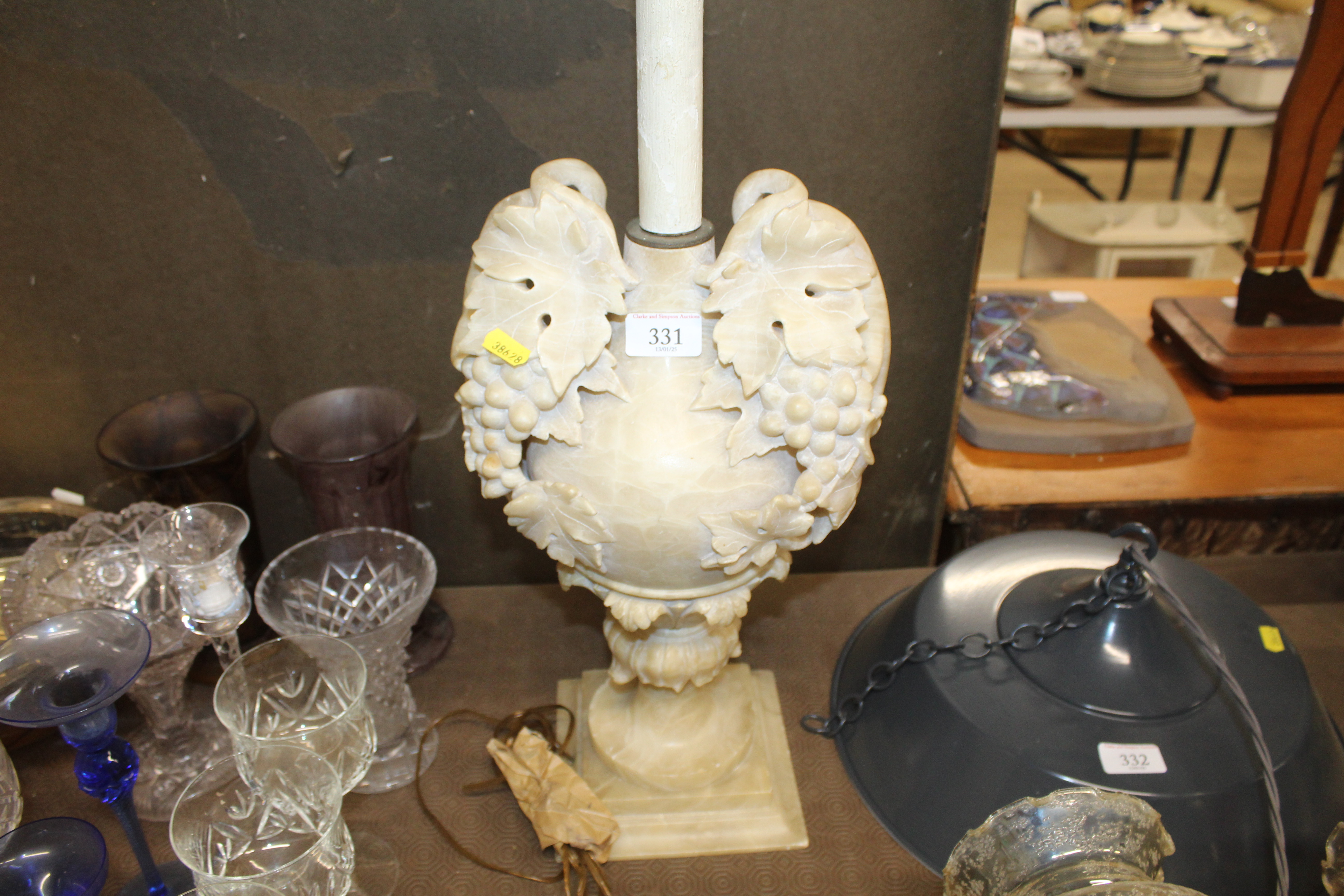 An alabaster table lamp with grape vine decoration - Image 2 of 2