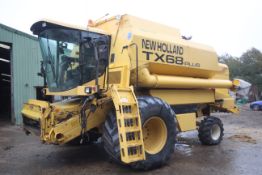 New Holland TX68 Plus combine. Registration Y804 KBL. Date of first registration 08/08/2001. 3,800