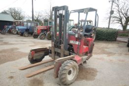 Moffett Mounty M8 25.3 truck mounted forklift. Serial number 200788. 2006. Showing 319 hours. Key