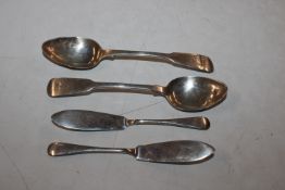 Two silver spoons and two silver butter knives, 50