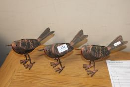 A set of three reproduction tin plate robins (74)