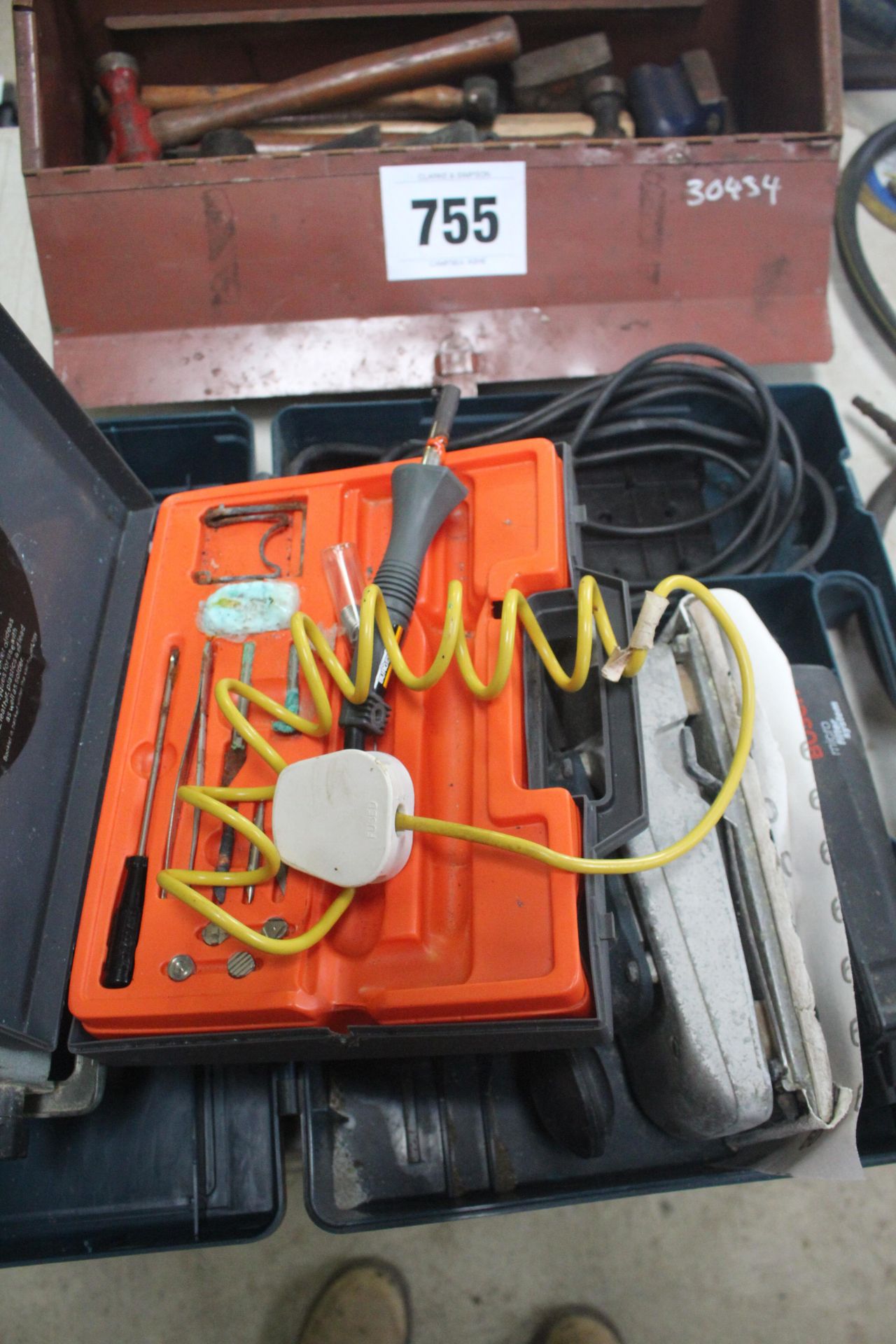 Bosch GSS280AE vibrating sander, soldering kit and Bosch circular saw. - Image 2 of 3