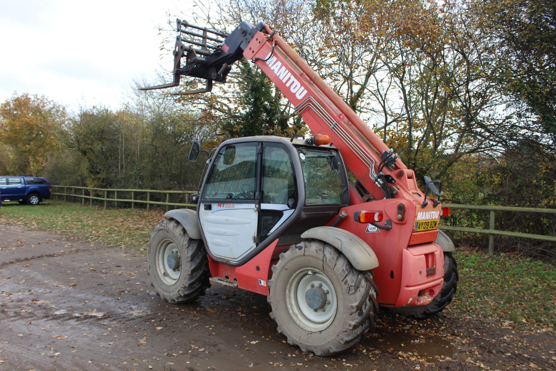 Manitou MT 932 4WD telehandler. Registration AY09 BZM. Date of first ...