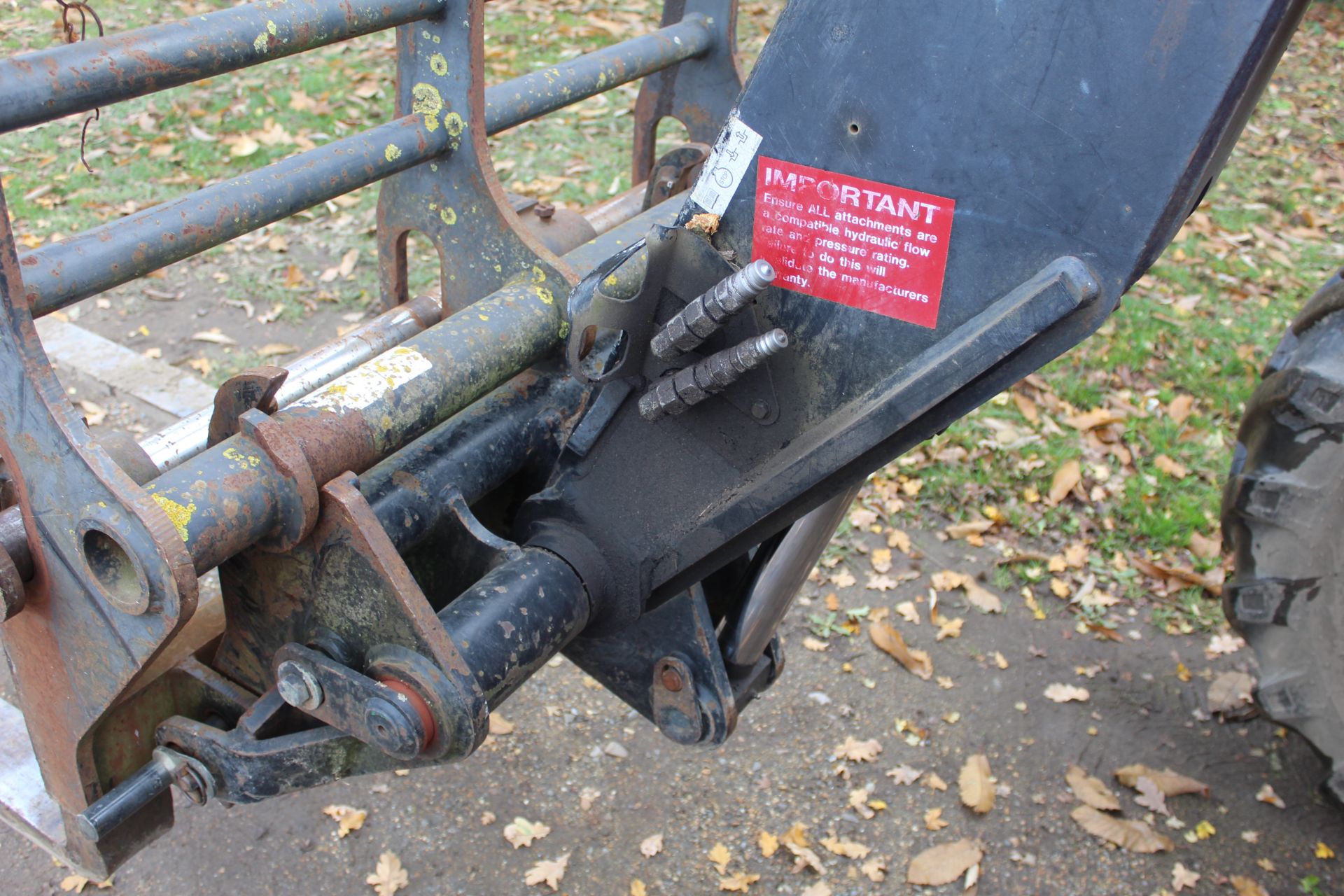 Manitou MT 932 4WD telehandler. Registration AY09 BZM. Date of first ...