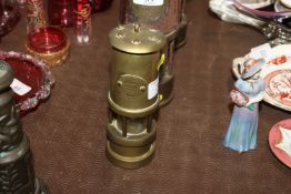 A Lamp & Limelight Co. Hockley miniature brass min