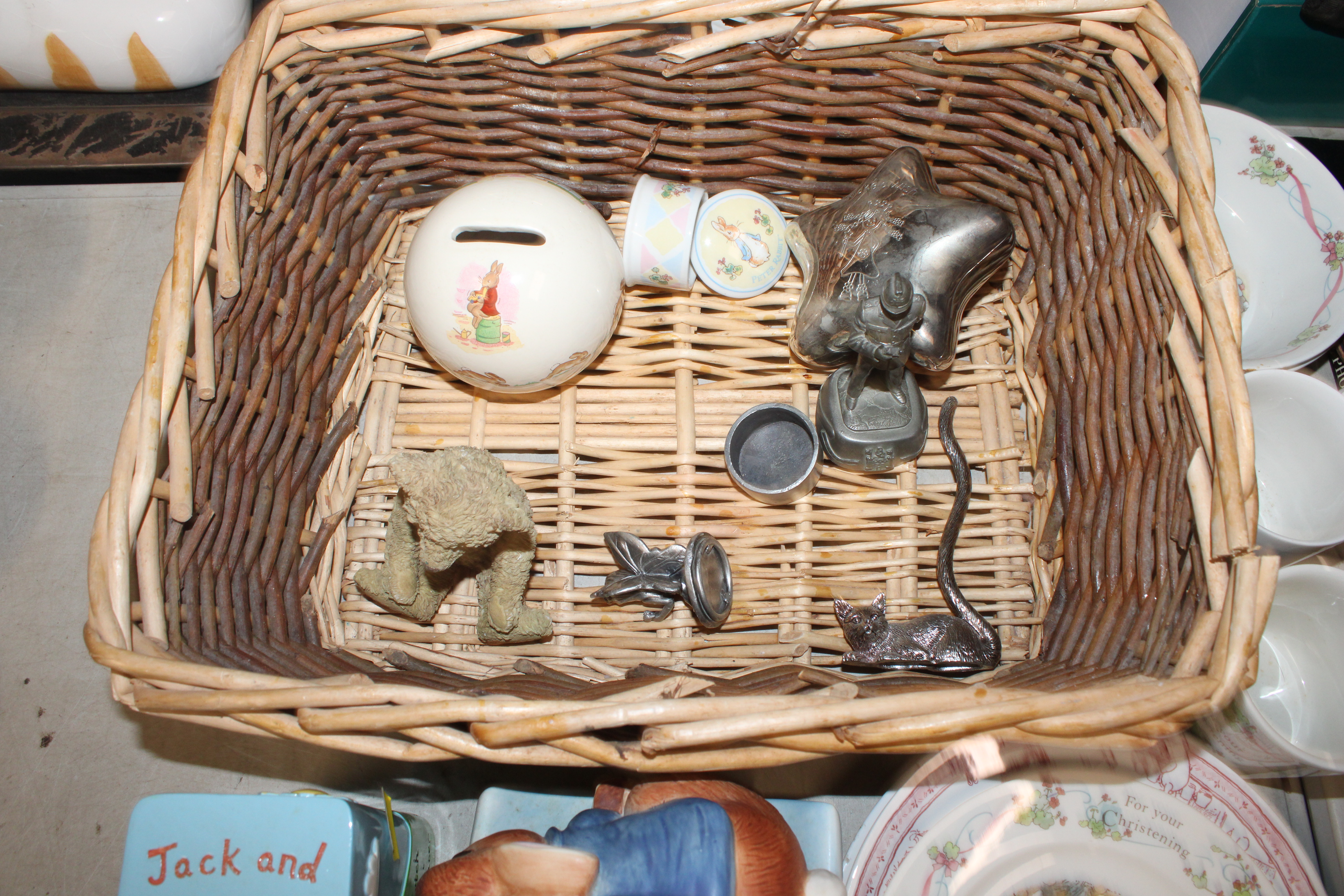 A quantity of various Peter Rabbit and Beatrix pot - Image 11 of 11