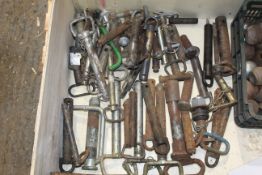 Quantity of drawbar pins.