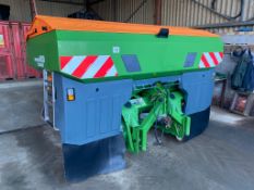 Amazon Profis Tronic Super ZA-V 3200 PTO driven twin disc fertiliser spreader. 2018. With Amatron