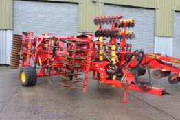 Vaderstad TD400 4m Top Down. 2013. Serial number TD00002689. Comprising two rows of V55 discs, three