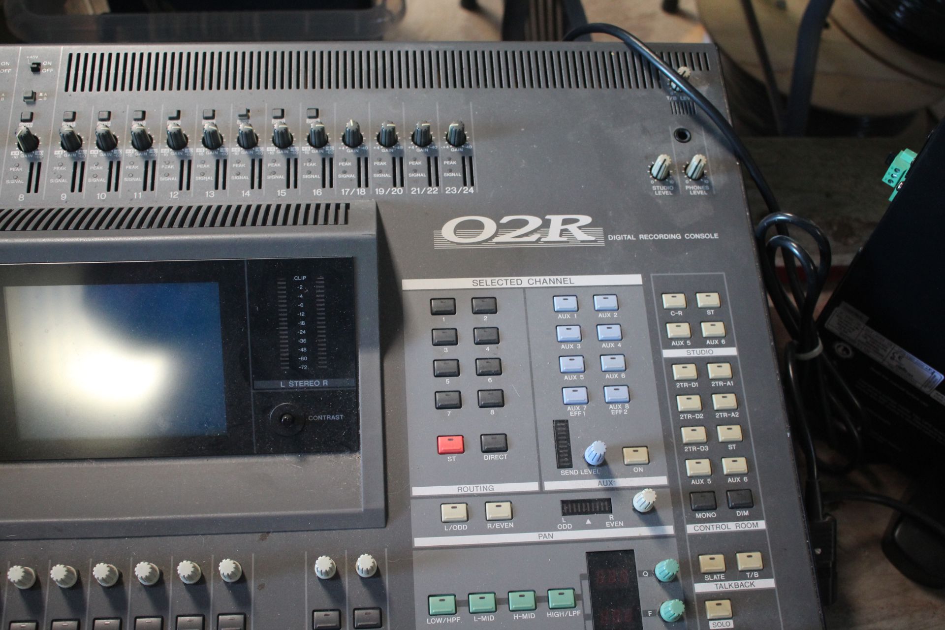 Yamaha 02R digital recording console. - Image 5 of 5