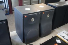 2x JBL Monitor 4206 8ohm 75W loudspeakers.