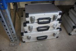 3x graduated carry cases.
