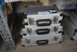 3x graduated carry cases.