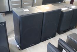 2x Pioneer SZ71 8ohm 100W loudspeakers.