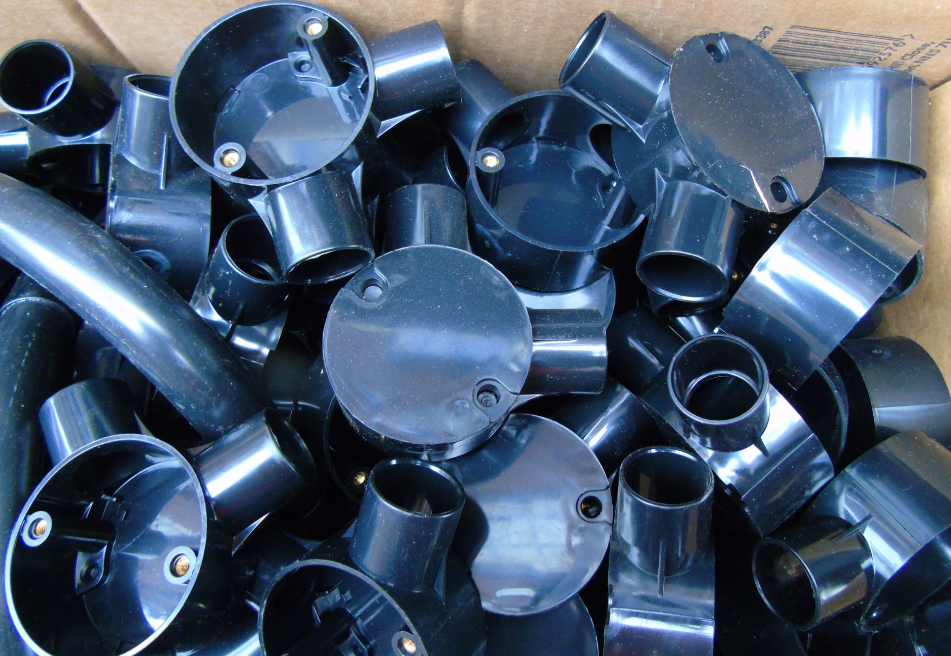 Huge quantity of mixed black 25mm conduit fittings including bends and junction boxes (CWH REF: - Image 5 of 5