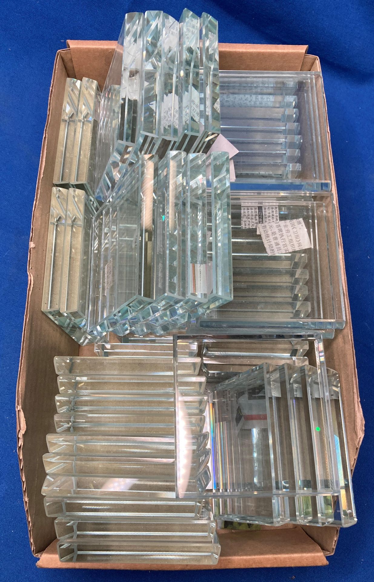 42 x clear glass square display bases (medium)