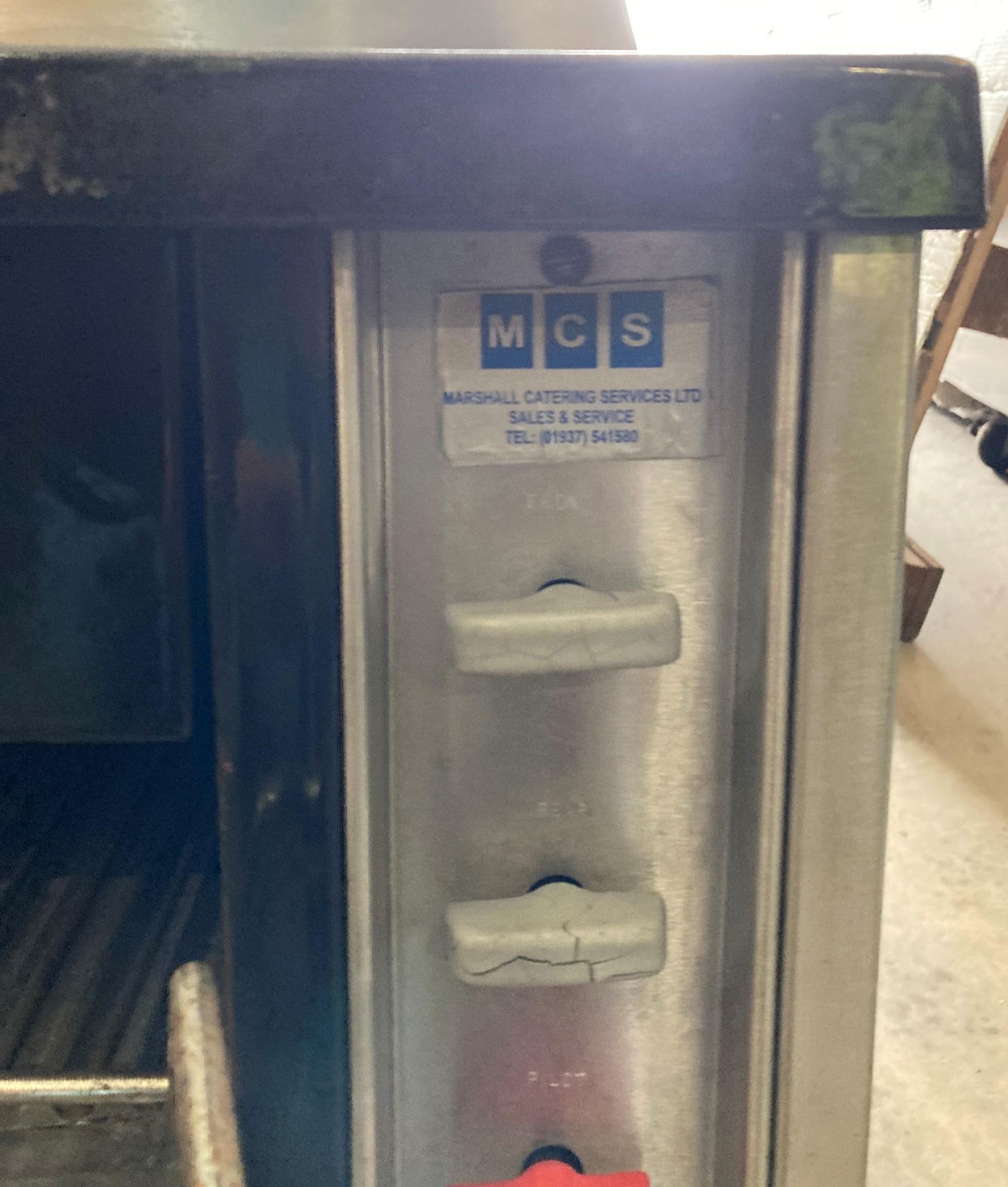 A commercial catering wall mounted gas grill, model R72, - Image 3 of 4