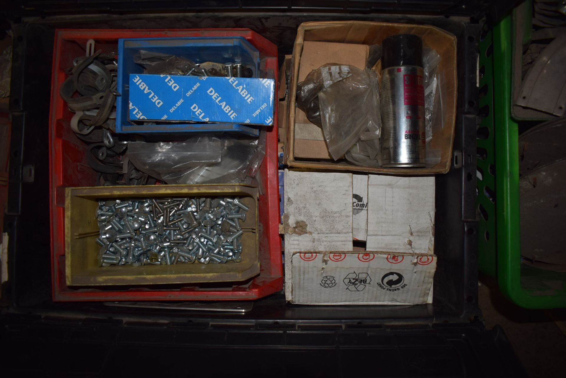 *Mixed Lot Including Assorted Trim, Bolts, Screws, and Fixings - Image 3 of 4