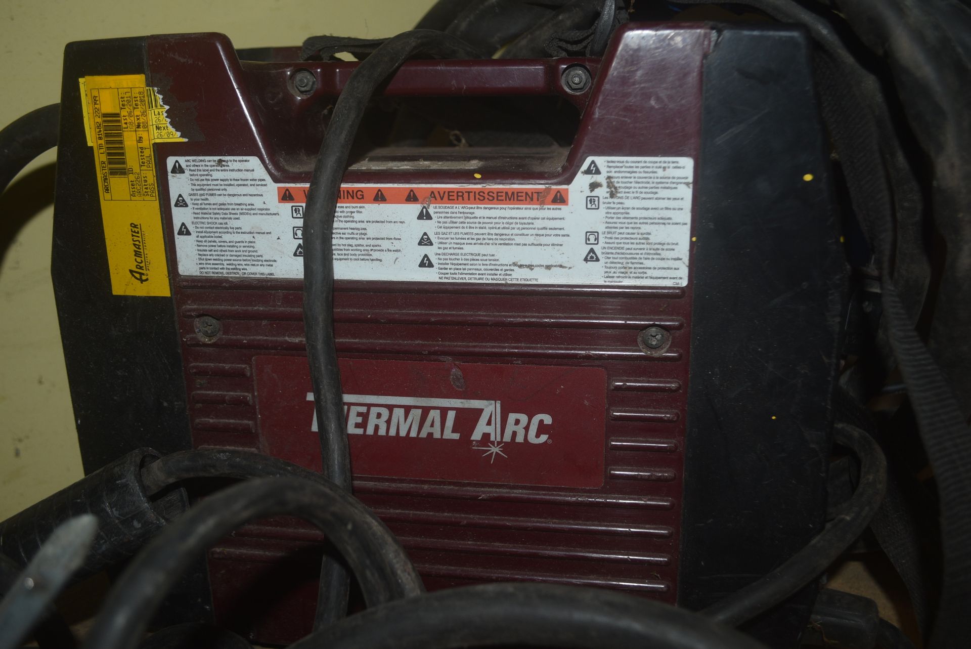 Small Thermal Arc Welder and Welding Rods - Image 2 of 3