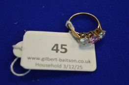9ct Gold Three Stone Ring Size: M ~2.5g