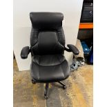 1 TRUE INNOVATIONS OCTASPRING MANAGER'S OFFICE CHAIR RRP Â£149 (DOESN'T MOVE UP/DOWN)