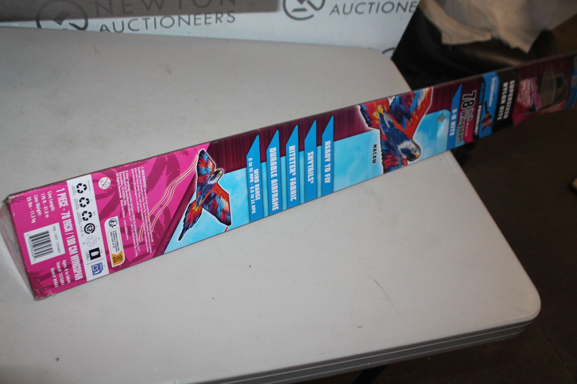 1 BOXED SUPERSIZED NYLON KITE WINGSPAN RRP Â£49