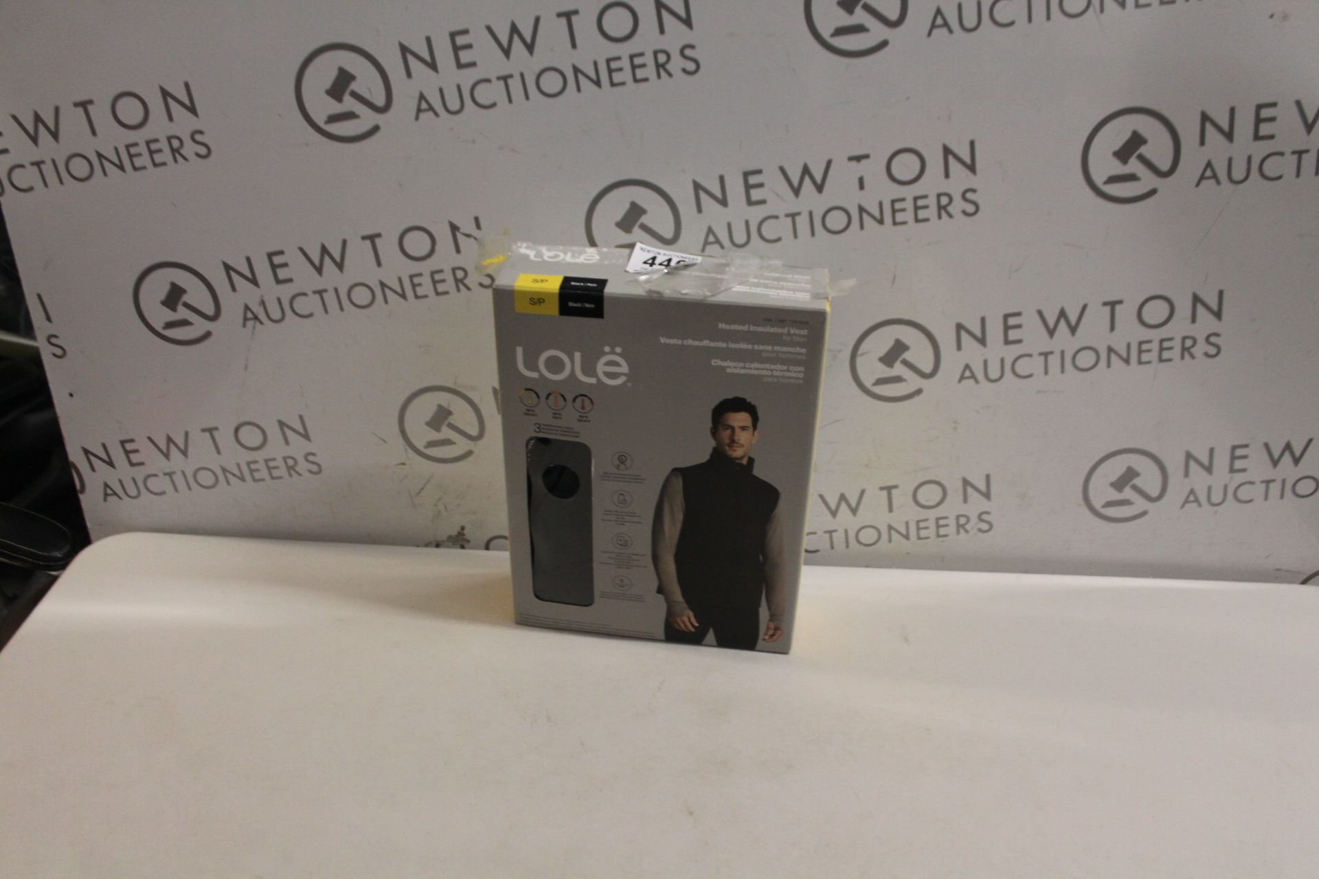 1 BOXED LOLE HEATED MEN'S INSULATED VEST SIZE S RRP Ã‚Â£199 (MISSING POWERBANK)
