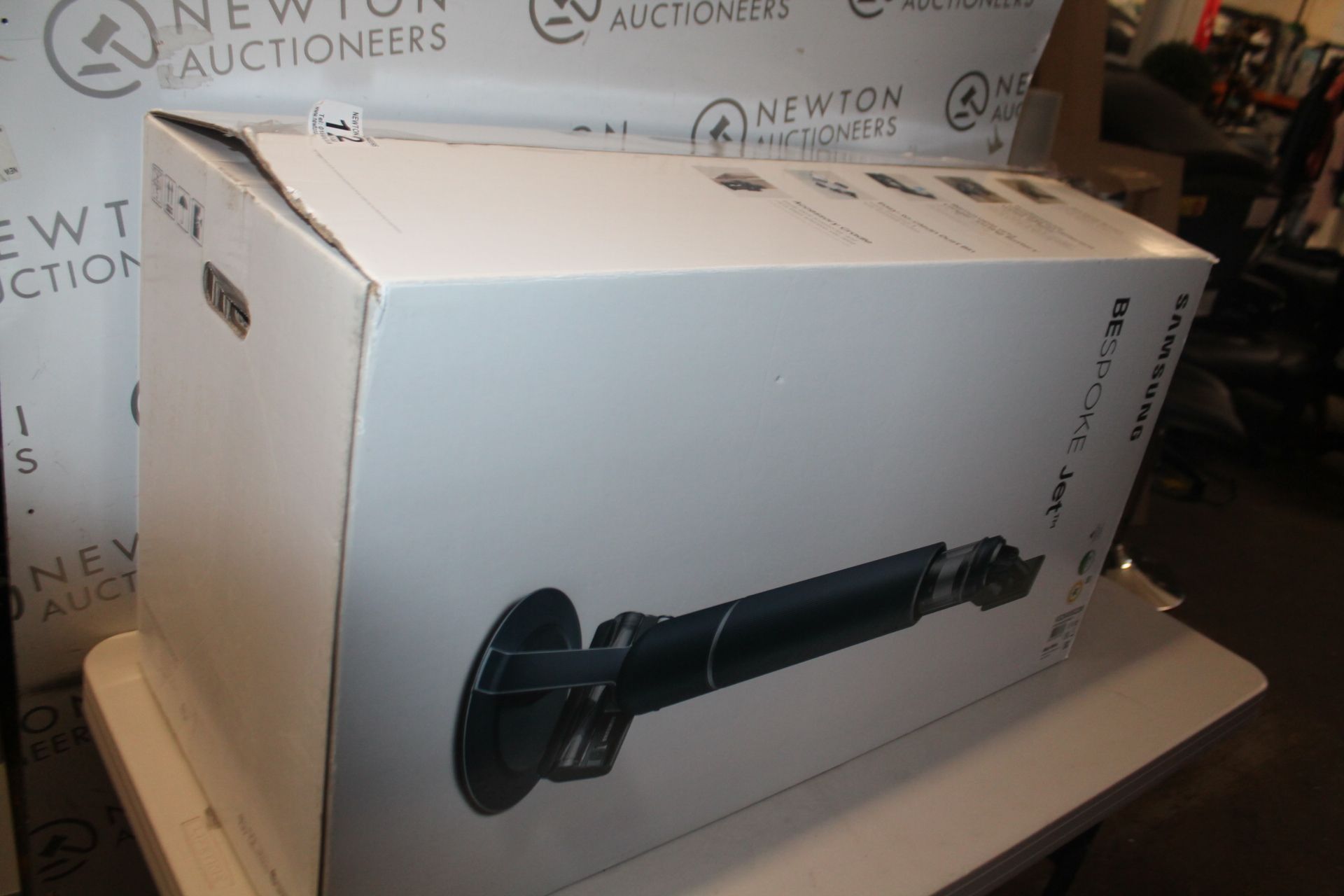1 BOXED SAMSUNG BESPOKE JET VACUUM CLEANER RRP Â£359