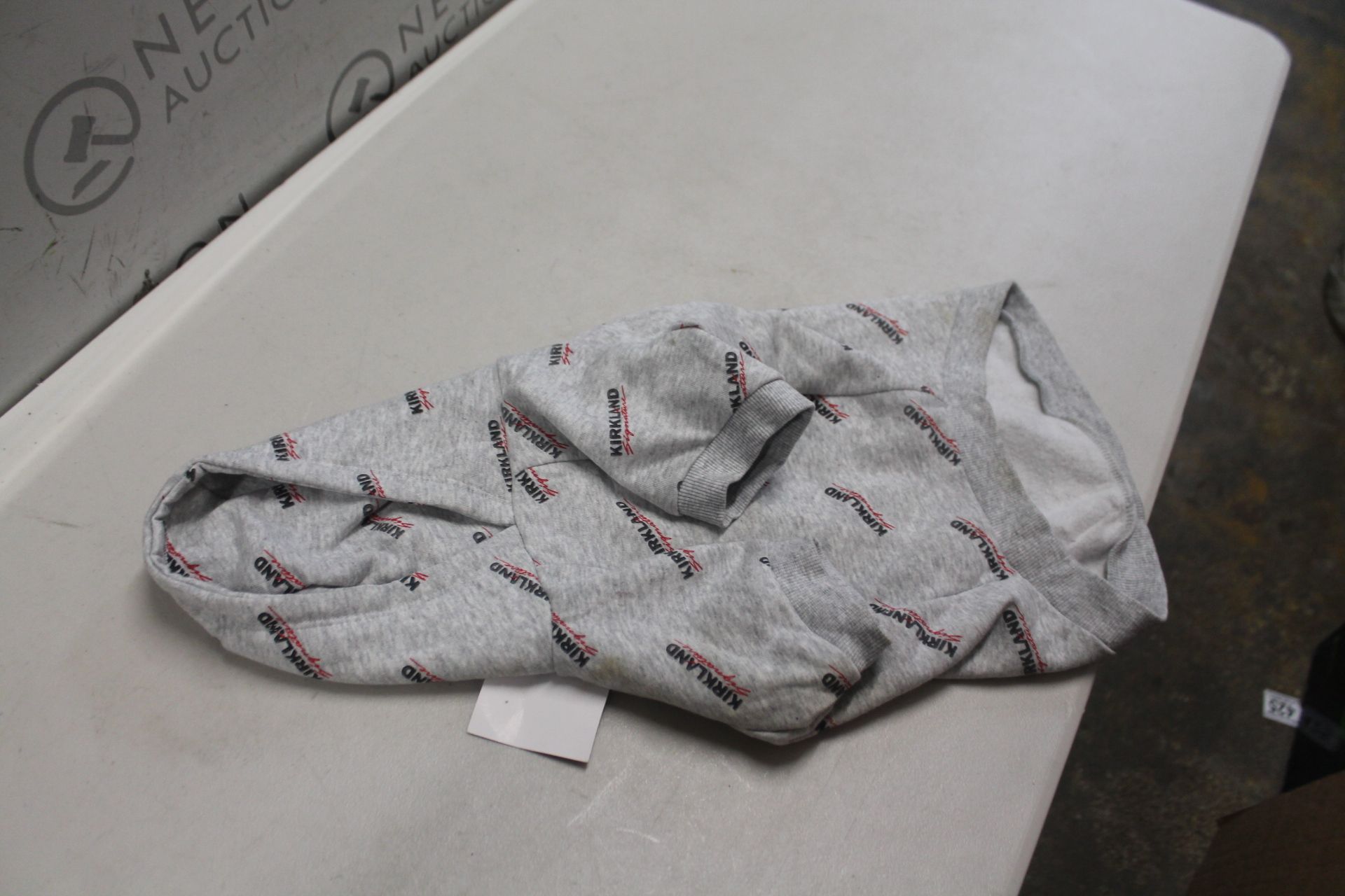 1 BRAND NEW KIRKLAND SIGNATURE PET LOGO HOODIE IN BLACK/GRAY SIZE SMALL RRP Â£9