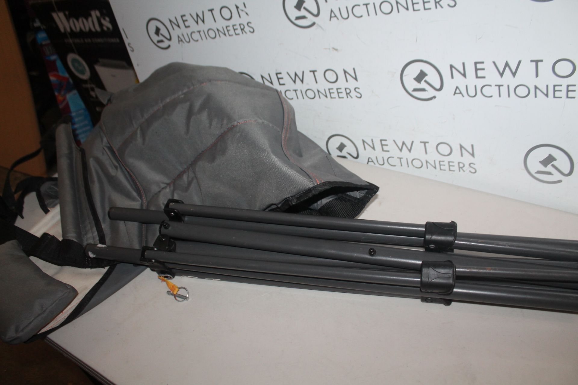 1 RIO BRANDS OUTDOOR SWINGING CHAIR RRP Â£64.99