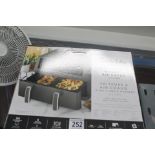 1 BOXED SUR LA TABLE DIGITAL AIR FRYER DUAL BASKET 10.4L RRP Â£109.99