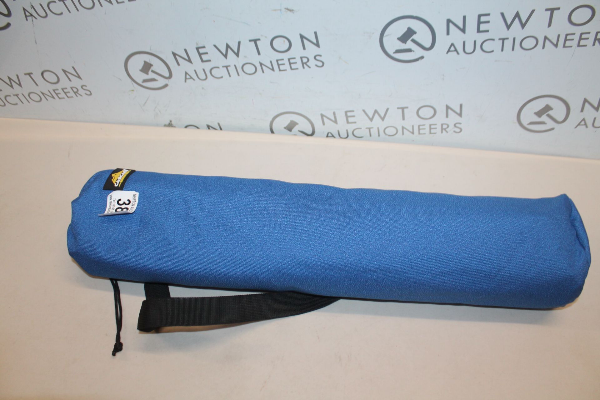 1 BAGGED CASCADE MOUNTAIN TECH ULTRALIGHT EXTRA-LARGE TABLE RRP Â£9.99