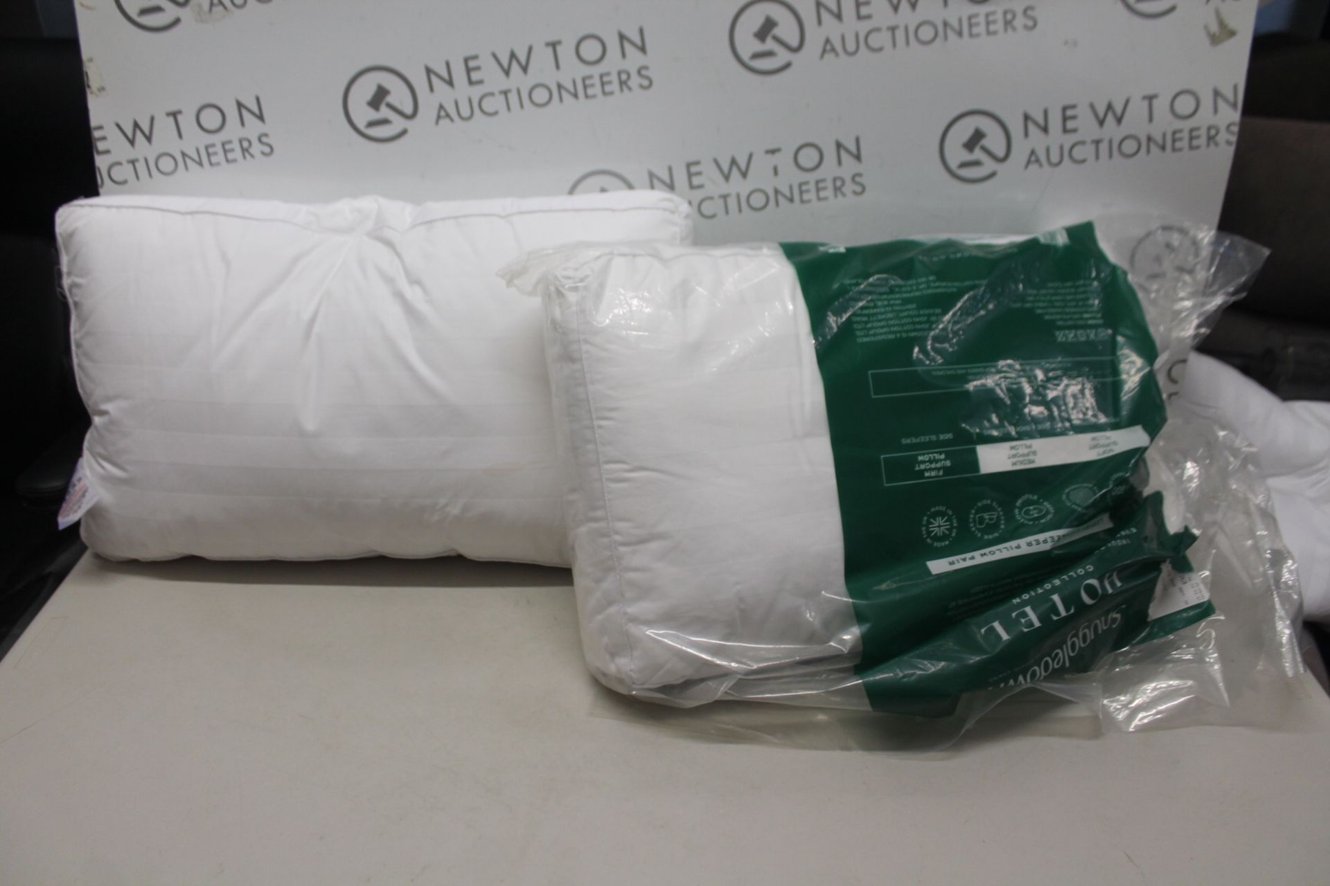 1 PACK OF SNNUGLEDOWN PILLOWS RRP Â£49.99