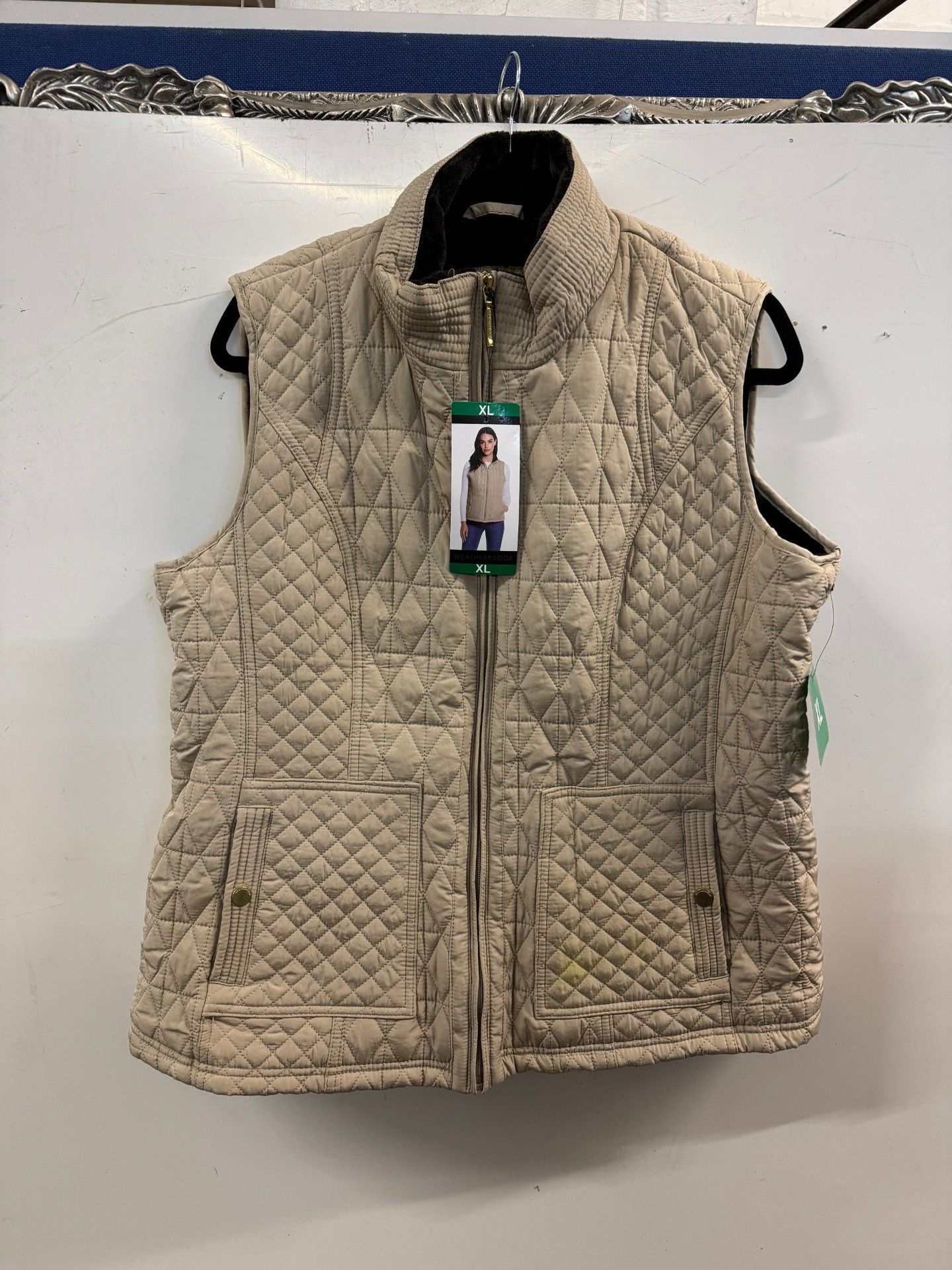 1 LADIES WEATHERPROOF VEST IN BEIGE SIZE XL RRP Â£39