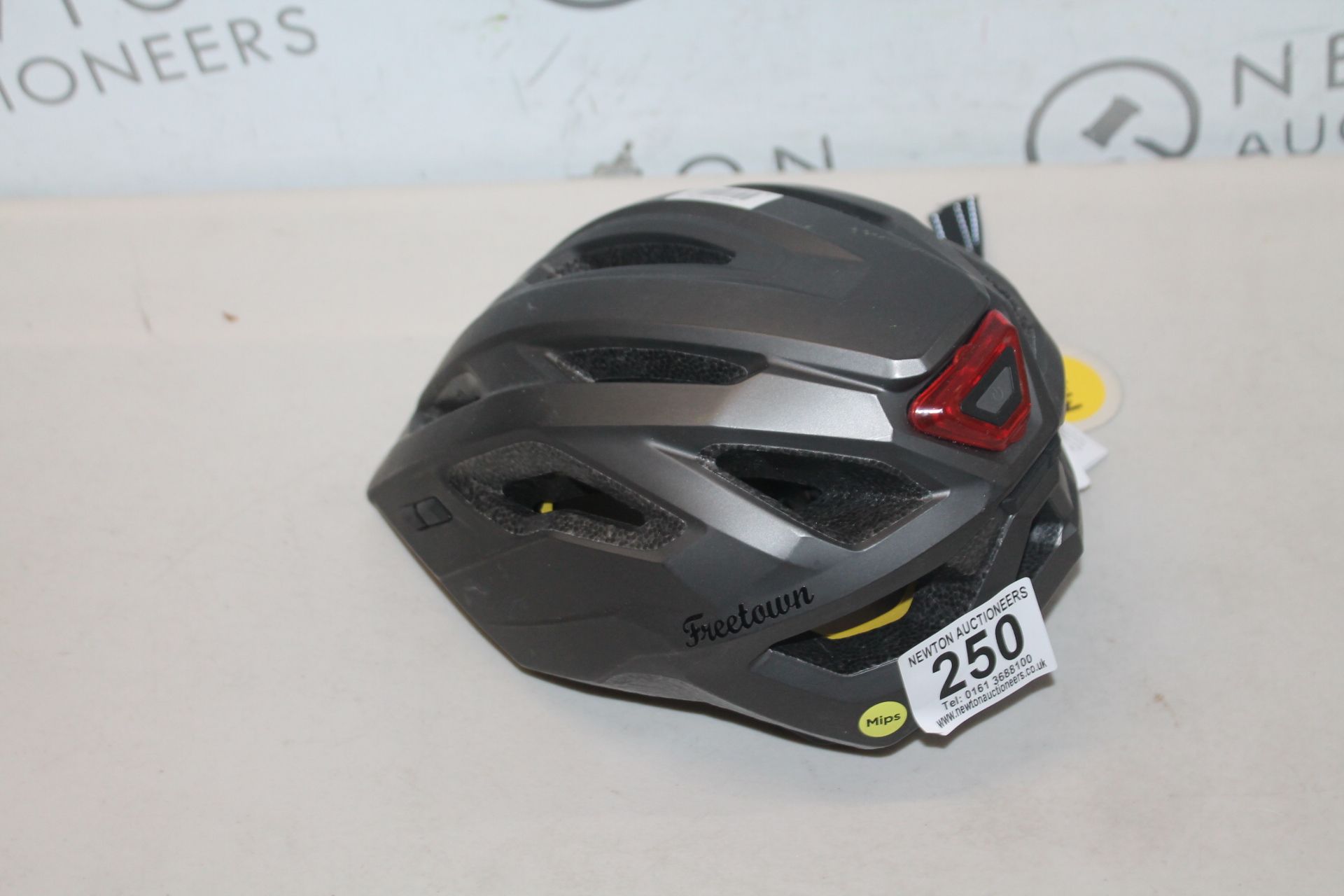 1 MIPS JUNIOR BIKE HELMET AGE 5+ SIZE 51-55CM RRP Â£49