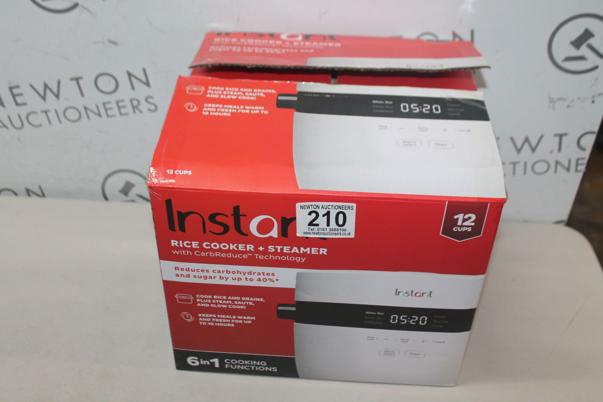 1 BOXED INSTANT RICE COOKER AND STEAMER 12-CUP / 2.8L RRP Â£69